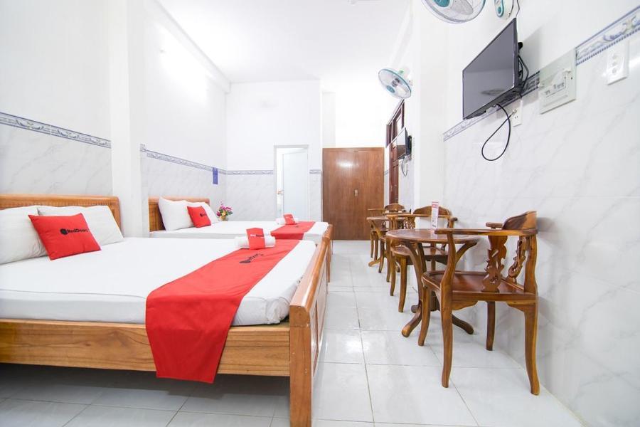 Reddoorz Hoang Tuan Hotel Ho Şi Min Exterior foto